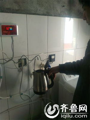 山东宁阳县鹤山镇牌坊街村每家每户都安上了直饮水机