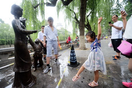 济南市位于天下第一泉景区四处直饮水点全部恢复供水