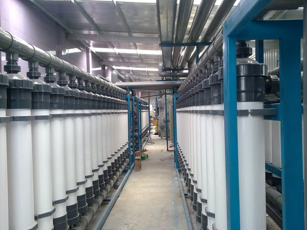 云南昆钢水净化科技有限公司自主开发了生物脱氮－微波－双膜处理焦化废水回用技术