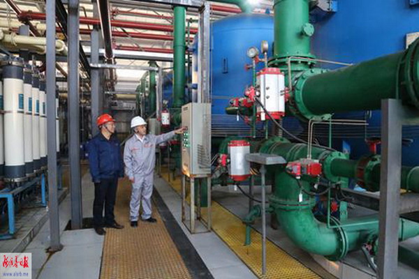 北京新源国能科技集团股份有限公司为阿拉善经济开发区污水处理有限责任公司安装的正渗透中试装置，国内首次采用正渗透提升污水处理回用率。