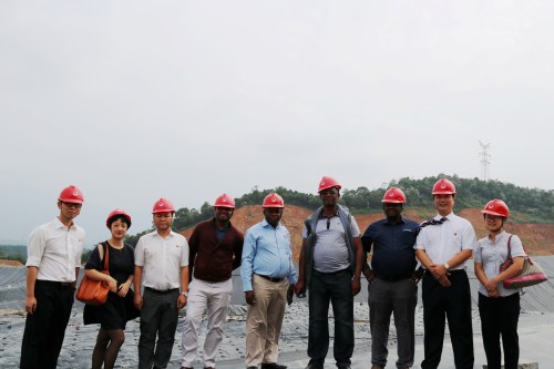 博茨瓦纳中央区议会代表团赴九江沙河垃圾填埋场考察