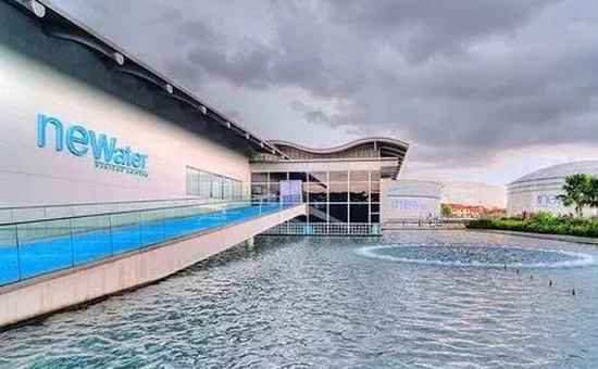 新加坡NEWater水厂是再生水工程领域内的亚洲典范，该项目满足了新加坡全国30%的用水需求。