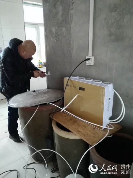 贵州云泉科技净水器免费安装到吉林通榆县贫困户家中