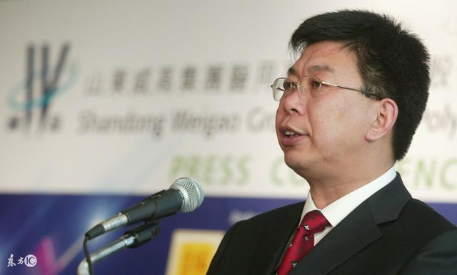威高刚成立入职当销售员张华威已成为165亿大集团总裁