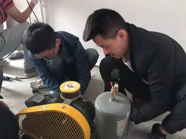 陕西全省首台浸没式一体化超滤设备在丹凤县完成安装
