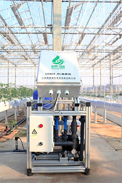 江苏绿港为山东鱼台蔬菜大棚装上水肥一体化控制系统