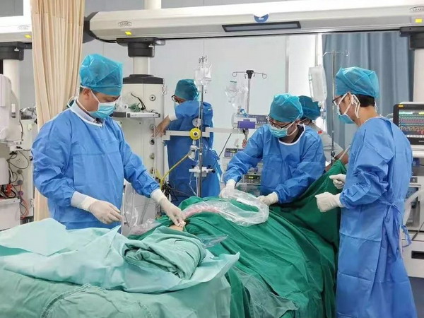 浙江三门县人民医院首次运用ECMO对重症哮喘患者救治