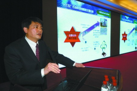 中国石油和化学工业联合会副秘书长胡迁林