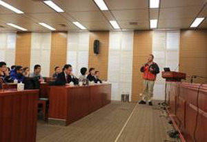 李魁然教授和徐志康教授应邀到天津工业大学学术交流