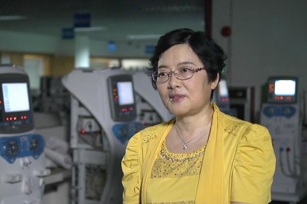 尹良红教授开发研制出了第一台国产血液透析机